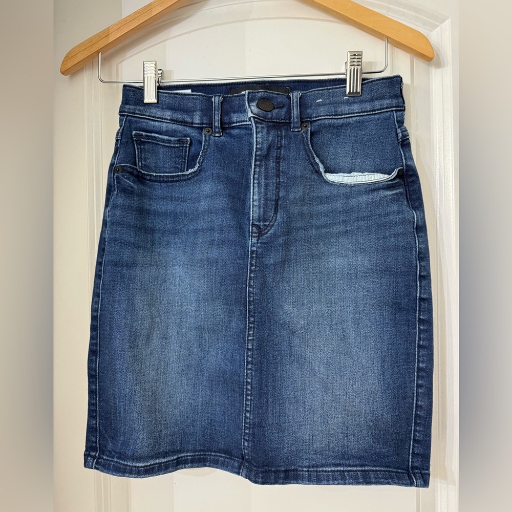 Express midi skirt, excellent conditions!